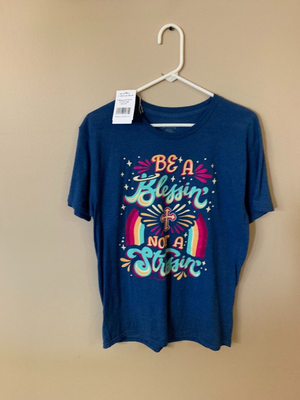 ITSA GIRL THING Tee Shirt  size M  NWT